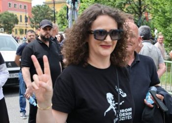 Malltezi në krye të PD? Deputeti i PD i del kundër: Ajo është “Non Grata”, nuk…