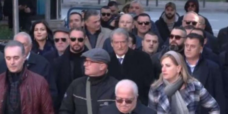 Deputeti i Berishës “vë bast” publik: Do bëhem me Edi Ramën, nëse ndodh kjo gjë…