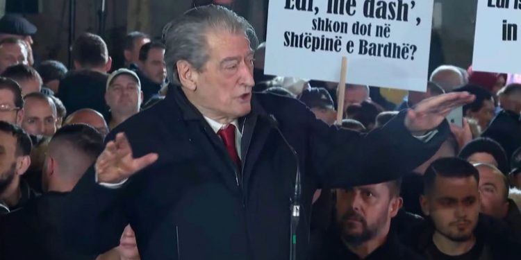 Tjetër “goditje” e papritur/ Kuvendi i ndërpret pagën Sali Berishës: Nuk…