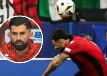 Ulja e turpshme e kokës/ Hysaj flet për gafën: Prindërit u shqetësuan, kaloi…