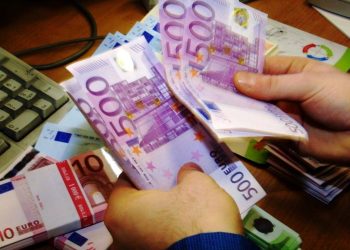 E FUNDIT: Nuk ndalet ULJA! EURO vazhdon drejt “greminës”/ Çfarë ka ndodhur sot…