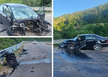 E FUNDIT/ Aksident i frikshëm në Rrugën e Arbrit, makinat bëhen copash, dy shoferët…