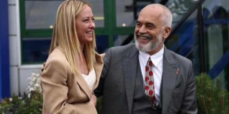 “Le t’i japim një përqafim Ramës”/ Meloni ka dy fjalë zemre për Kryeministrin Shqiptar…