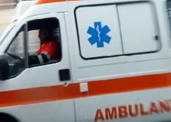 LAJM I FUNDIT/ E rëndë! Var veten 33-vjeçarja në Tiranë