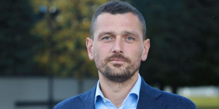 Një Shqiptar zgjidhet Euro-deputet, kush është ekonomisti që ka fituar garën në PE…