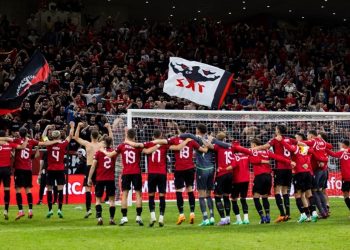 Ish-futbollisti britanik befason: Italia eliminohet që në grupe, Shqipëria renditet e…