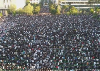 Kthimi i sheshit “Skënderbej” në “Fan Zone” zhvendos faljen e Kurban Bajramit