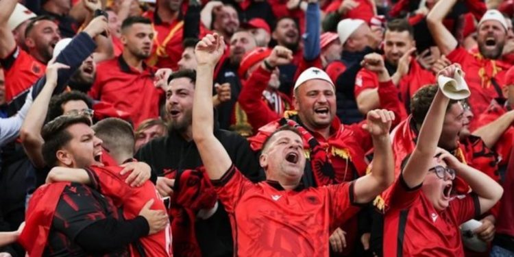 Gazetari i BILD: S’kam përjetuar kurrë një brohorimë si ajo e Shqiptarëve…