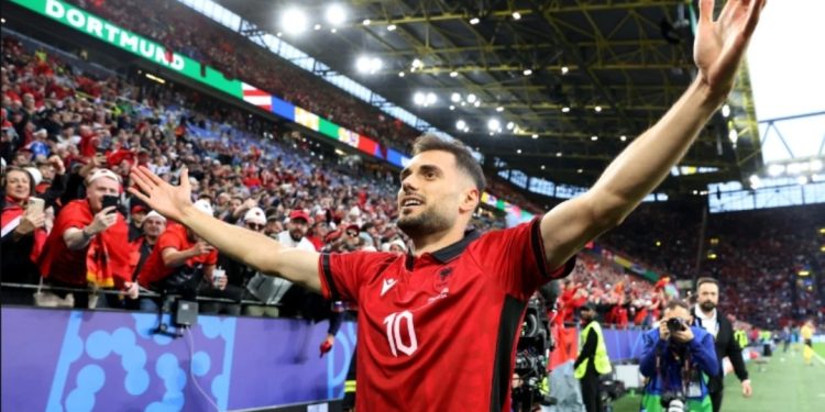 LLOGARITË: 6 skenarët që kualifikojnë Shqipërinë në 1/8 e Europianit…