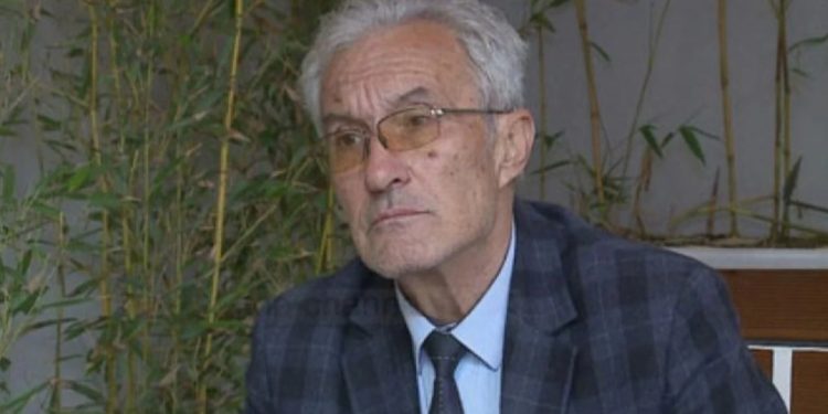 Pësoi hemorragji cerebrale, si paraqitet gjendja shëndetësore e poetit Agim Doçi