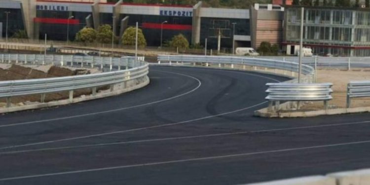 VIDEO/ Balluku ndan pamje nga autostrada e re Thumanë-Kashar…