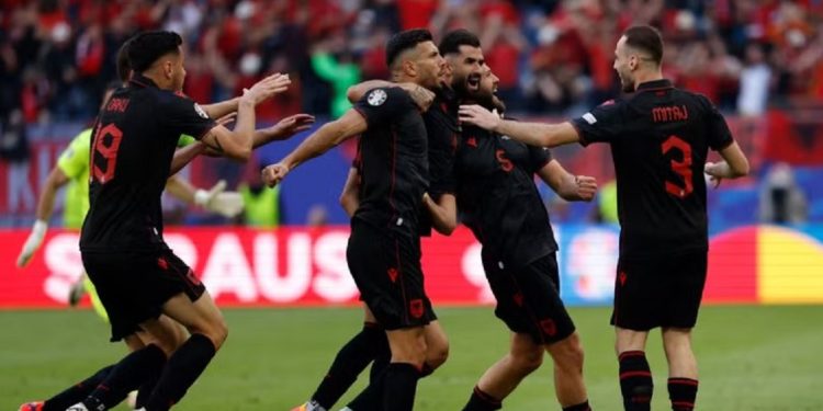 NOTAT/ Hysaj ‘tradhton’ sërish Kombëtaren, kush u shpall lojtari më i mirë i ndeshjes…