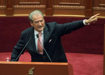 E turpshme! Nikolla tregon “përfundimisht” nëse Berishës t’i digjet apo jo mandati si deputet…