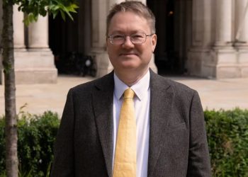 Sapo emërohet, kush është ambasadori i ri britanik në Tiranë