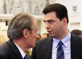 “Nuk e fitova dot betejën me Berishën”, Lulzim Basha braktiset nga një tjetër “besnik”…