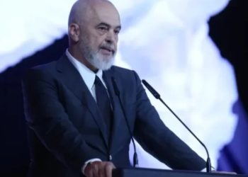 Rama për Kadarenë: Ç’më panë sytë kur u mora me funeralin tënd…