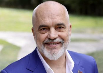 E bujshme/ Edi Rama feston sot ditëlindjen, ja sa vjeç mbush kryeministri…