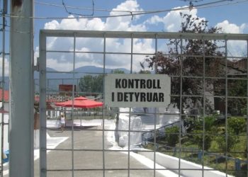 Mbyllet përfundimisht burgu i grave “Ali Demi”, të paraburgosurat transportohen në…