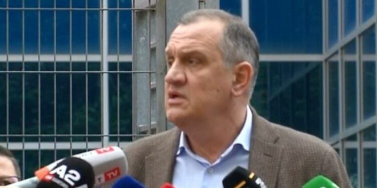 Çfarë po ndodh brenda Gjykatës së Posaçme? Ish-ministri Ilir Beqaj…