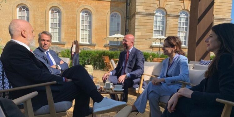 Zbutet tensioni Greqi – Shqipëri/ Pas lejes së Belerit, Rama takohet me Mitsotakis…