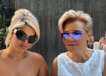 Bebe Rexha vjen në Tiranë, pi kafe me Monika Kryemadhin! Zbulohet lidhja e tyre familjare…