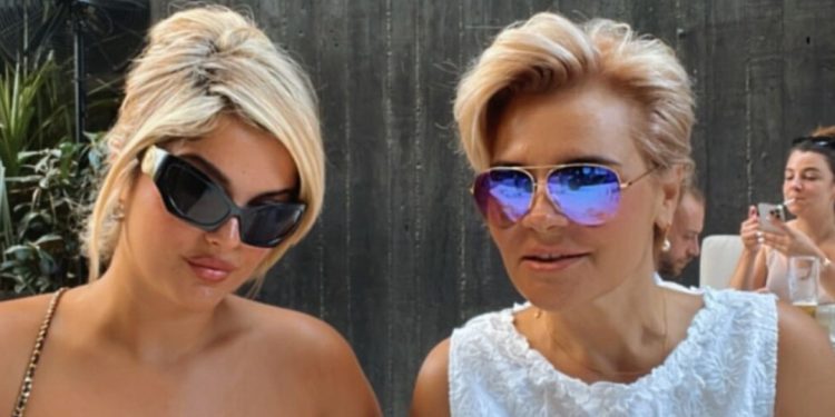 Bebe Rexha vjen në Tiranë, pi kafe me Monika Kryemadhin! Zbulohet lidhja e tyre familjare…