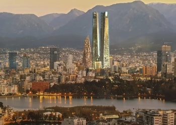 “Ka formën e dy gishtave”/ Kulla më e lartë në Tiranë, gati “bisha” 100 kateshe, lartësi rekord…