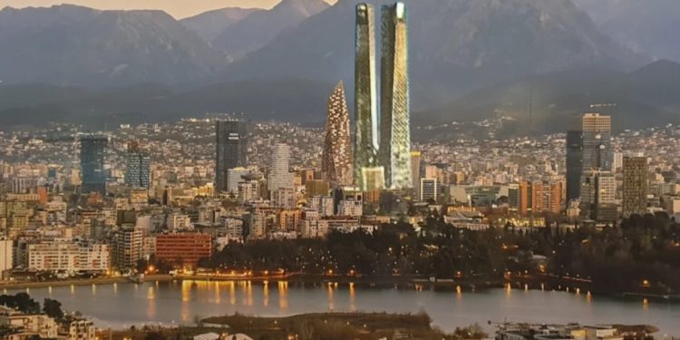 “Ka formën e dy gishtave”/ Kulla më e lartë në Tiranë, gati “bisha” 100 kateshe, lartësi rekord…