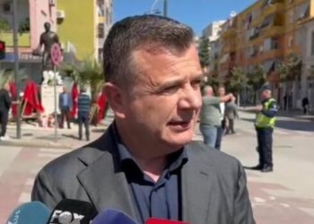 Kartat ID të skaduara/ Balla nxjerr “bllof” opozitën, ja çfarë tha ministri më 22 Korrik…