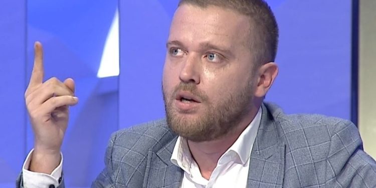 Studiuesi Ardit Bido tregon si do ndikojnë marrëdhëniet Shqipëri – Greqi…