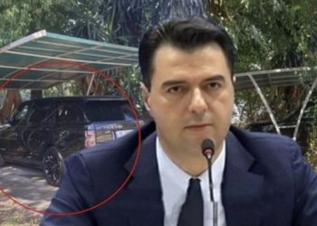 Humbi “vulën”/ Lulzim Basha i dorëzon Berishës makinën luksoze “Range Rover”…