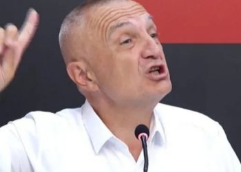 Ilir Meta hap “thesin”: Sa të vijmë ne në pushtet do t’i japim 200 Euro çdo…