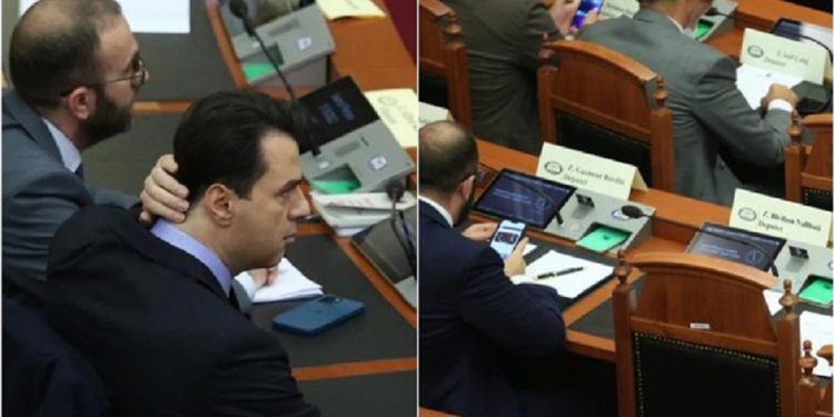 Bardhi ndryshon ulëset në Kuvend, Bashën e sposton në rreshtat e fundit, pranë vetes afron…