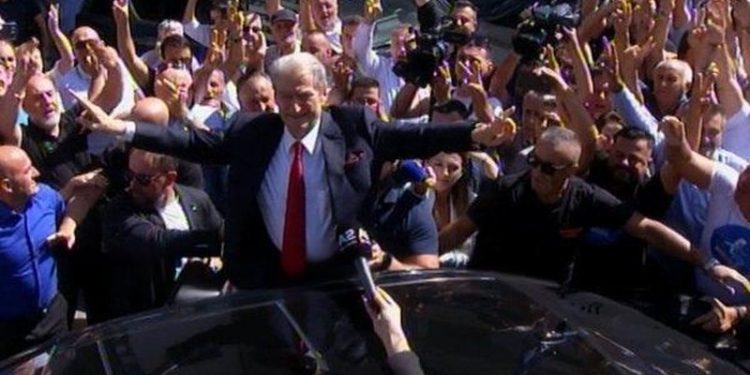 A do të jesh kandidat për kryeministër? Ja çfarë thotë Sali Berisha…