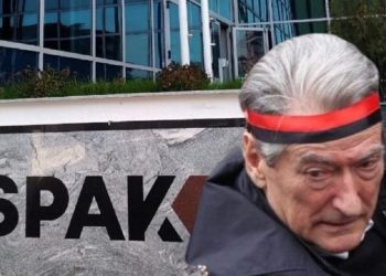 E FUNDIT/ Sali Berisha thyen “masën e arrestit”, kush futet në shtëpinë e tij…