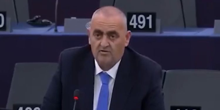 Nis “hakmarrjen”/ Beleri deklaratë të turpshme në Parlamentin Europian, sulmon Shqipërinë…
