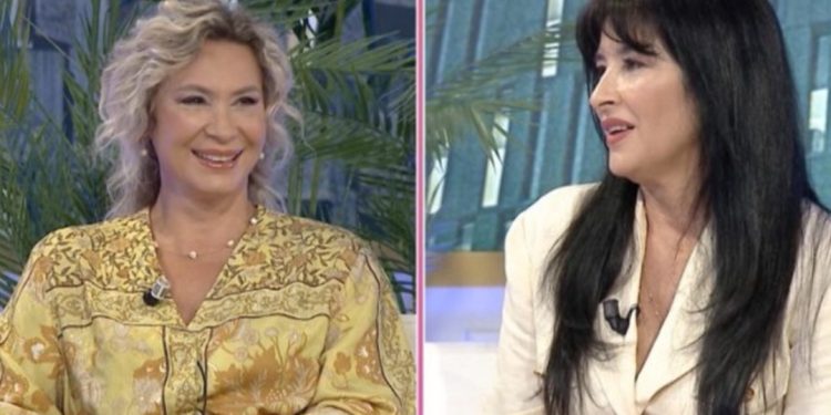 Skena erotike në prani të bashkëshortit, aktorja: Më urdhëroi të zhvishesha…