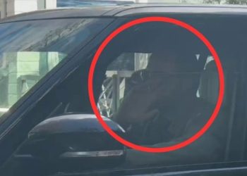 VIDEO/ Në pritje të burgosjes, Salianji “shëtit” me ‘Range Rover’ luksoz përballë…