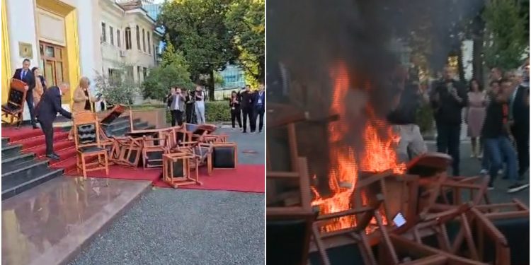 Turp! Deputetët e Berishës tallen me taksat e shqiptarëve, i vënë flakën karrigeve…