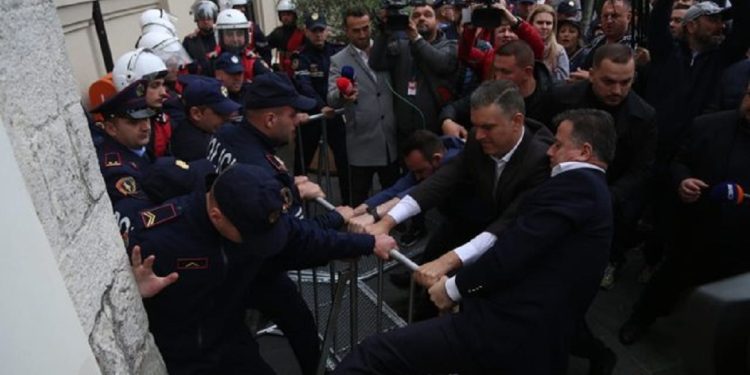 Flamur Noka zbardh skenarin e protestës: Do ta gjunjëzojmë qeverinë, nesër…