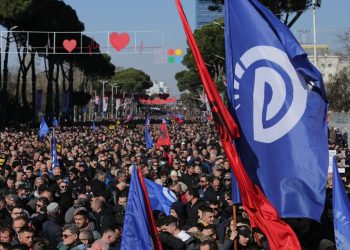 Mbahen sekret për të mos u kuptuar nga policia/ Ja SKENARËT e PD për protestën e sotme…
