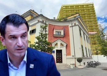 LAJMI I FUNDIT/ “Tërmet” në bashkinë e Tiranës, Veliaj shkarkon thuajse të gjithë drejtorët