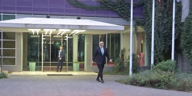 Përfundon mbledhja e grupit parlamentar të PS-së, ja çfarë u diskutua…