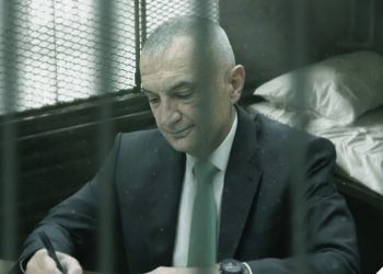 Ilir Meta “shet” Monikën nga burgu “313”, thirrje SPAK: Hapni telefonin, aty do gjeni…