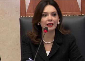 “Erë e rëndë benzine brenda në Kuvend”, Spiropali merr vendimin e fundit: Urgjent Garda…
