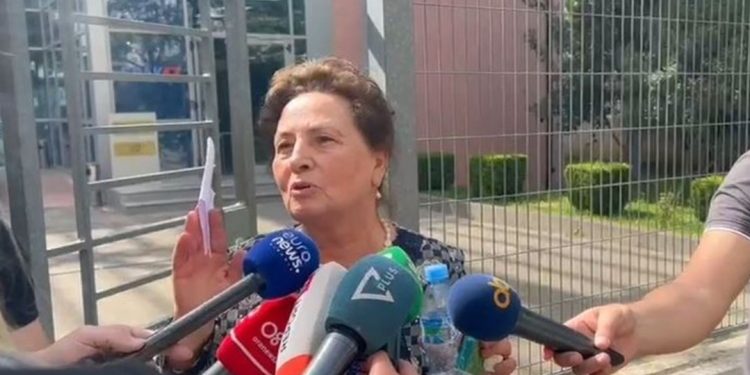 E bujshme/ Si depozitoi nëna pensioniste e Monika Kryemadhit 846 mijë euro pa….