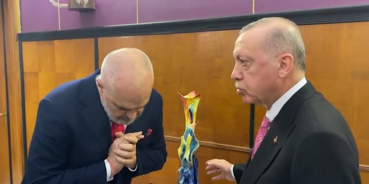 Erdogan vizitë në Shqipëri, zbulohet data dhe arsyeja…