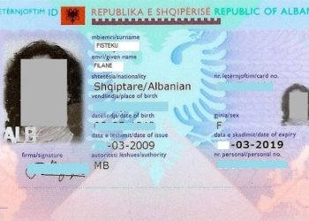 A e dini pse nuk mund të qeshni në fotot për pasaportë? Do habiteni!