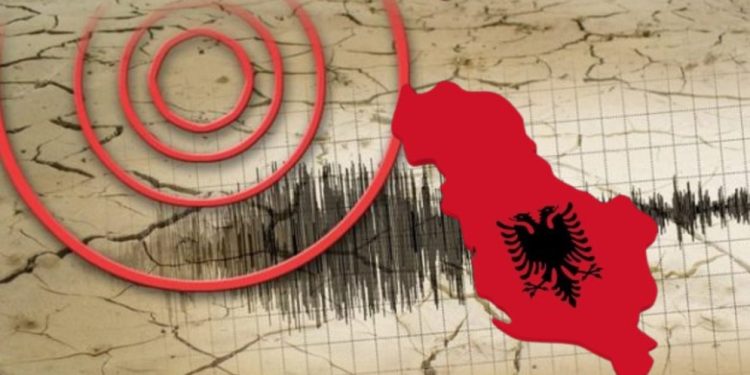 “E frikshme!”/ Tërmeti që tronditi këtë qytet të Shqipërisë, flet kryeplaku: “Dolëm me vrap…