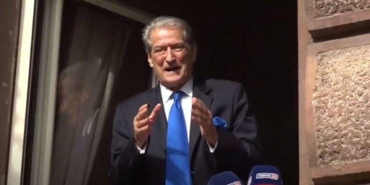 ZYRTARE/ Sali Berisha cakton 3 drejtues të rinj politikë të PD-së
